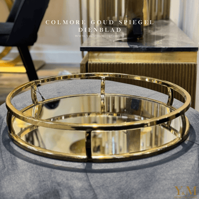Spiegeldienblad Rond 38x38x7cm - Dit luxe gouden spiegelglas dienblad van het mooie merk Diga Colmore is een eyecatcher in elk huis.  “Met dit exclusieve dienblad van Colmore haal jij de ultieme luxe sfeer in huis!”