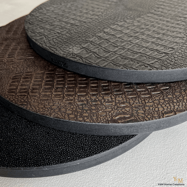 Luxe, Exclusief Maanmodel Rog Leer Tray zwart 40cm rond. Stijl jouw luxe, trendy woonaccessoires af op een uniek dienblad | tray