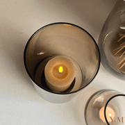 Taupe / Coffee Rookglas Cilinder Windlicht op voet maat S - Ø13.5x21cm. Wat overal wel tot zijn recht komt. Rookglas windlichten, Rookglas Vazen. Smokeyglas het is echt DE trend van nu!