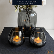 Ontdek VTW Rookglas Grey XS Shop The Look (3-delig). Rookglazen Kara vaas & Tasman windlichten van Vase The World: luxe, trendy en betaalbare woonaccessoires.