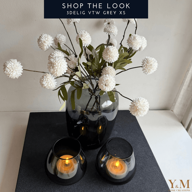 Ontdek VTW Rookglas Grey XS Shop The Look (3-delig). Rookglazen Kara vaas & Tasman windlichten van Vase The World: luxe, trendy en betaalbare woonaccessoires.