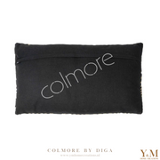 Zwart Champagne Graphic Curled 60x35 Luxe Sierkussens Mooie luxe sierkussens van het mooie merk Colmore by Diga, die heel goed passen op jouw bank / sofa maar ook op bed. “Style je (lounge) bank, bed helemaal af met onze prachtige luxe kussens!”