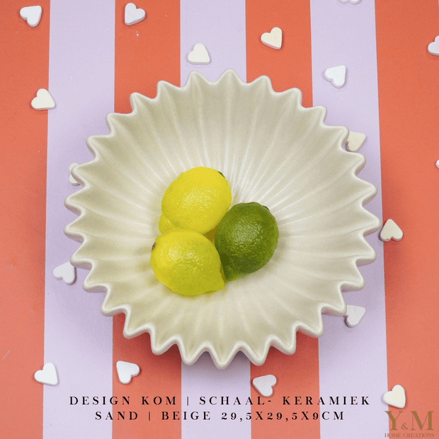 Sand | Beige Wave schaal, keramiek. Taupe. Prachtige waaier schaal | Kom. Vorm van een koffiefilter. Mooi als decoratie of voor praktisch gebruik: deze plissékom past altijd en in elk interieur!