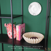 Sand | Beige Wave schaal, keramiek. Taupe. Prachtige waaier schaal | Kom. Vorm van een koffiefilter. Mooi als decoratie of voor praktisch gebruik: deze plissékom past altijd en in elk interieur!