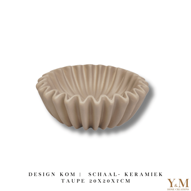 Taupe | Bruin Wave schaal, keramiek.  Prachtige waaier schaal | Kom. Vorm van een koffiefilter. Mooi als decoratie of voor praktisch gebruik: deze plissékom past altijd en in elk interieur!
