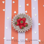 Taupe | Bruin Wave schaal, keramiek.  Prachtige waaier schaal | Kom. Vorm van een koffiefilter. Mooi als decoratie of voor praktisch gebruik: deze plissékom past altijd en in elk interieur!