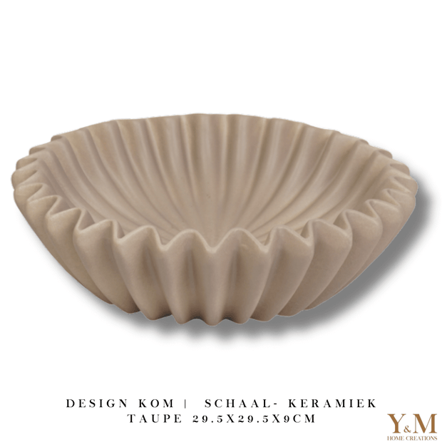 Taupe | Bruin Wave schaal, keramiek.  Prachtige waaier schaal | Kom. Vorm van een koffiefilter. Mooi als decoratie of voor praktisch gebruik: deze plissékom past altijd en in elk interieur!