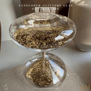 Decoratie Zandloper Goud Glitters. Eyecatcher in huis. TREND VAN NU. Mooi op plateau, op een stapel design boeken of los in een vakkenkast. 