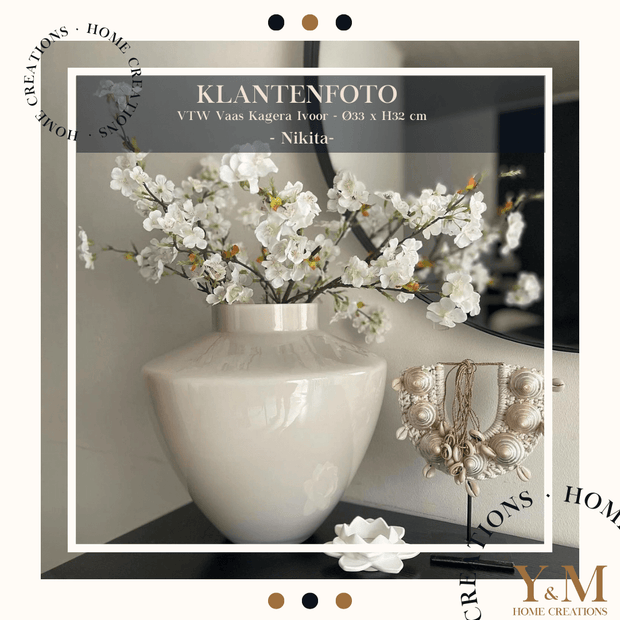 VTW Kagera Vaas  Ø33 x H32 cm Ivoor | Ivory - Vase The World - Shop bij Y&M  Deze unieke Pastel Vaas van het unieke merk Vase The World  is een mooi, luxe & exclusief item in elk interieur.