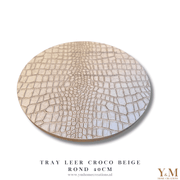 Luxe, Exclusief Crco Leer Tray beige | taupe 40cm rond. Stijl jouw luxe, trendy woonaccessoires af op een uniek dienblad | tray bij Y&M Home Creations