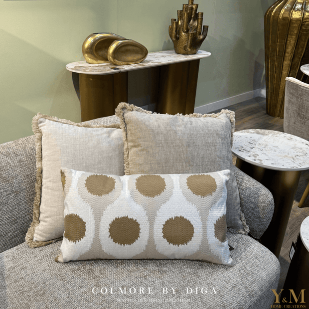Luxe Design Sierkussen van Colmore by Diga | Voor DE Interieurliefhebber. Stijlvol, zacht en perfect voor o.a. een chique interieur. Shop nu online bij Y&M Home Creations