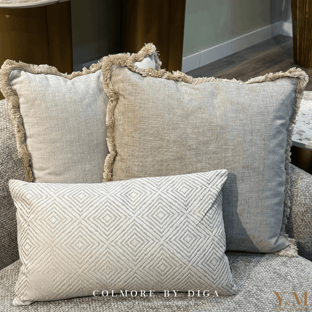Luxe Design Sierkussen van Colmore by Diga | Voor DE Interieurliefhebber. Stijlvol, zacht en perfect voor o.a. een chique interieur. Shop nu online bij Y&M Home Creations