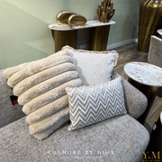 Luxe Design Sierkussen van Colmore by Diga | Voor DE Interieurliefhebber. Stijlvol, zacht en perfect voor o.a. een chique interieur. Shop nu online bij Y&M Home Creations