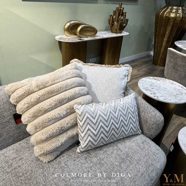 Luxe Design Sierkussen van Colmore by Diga | Voor DE Interieurliefhebber. Stijlvol, zacht en perfect voor o.a. een chique interieur. Shop nu online bij Y&M Home Creations