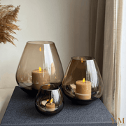Tasman Taupe XS | PEAR Taupe Rookglas XS - Koop het bij Y&M Home Creations – Eric Kuster – Hotel Chique stijl – Trendy – Smokey glas - Vase The World / Fidrio