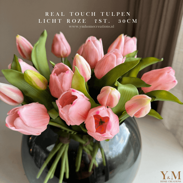 Hoog kwaliteit kunst Tulpen bos van 7st. 30cm, licht Roze. Maak jouw vaas compleet met mooie Real Touch Tulpen (Tulips). Zijden | Kunst bloemen . Shop bij Y&M Home Creations