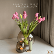 Hoog kwaliteit kunst Tulpen bos van 7st. 43cm, Roze. Maak jouw vaas compleet met mooie Real Touch Tulpen (Tulips). Zijden | Kunst bloemen. Shop bij Y&M Home Creations