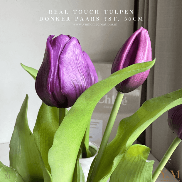 Hoog kwaliteit kunst Zijden Real Touch Tulpen 7st. 30cm, Donker Paars. Maak jouw vaas compleet met mooie Real Touch Tulpen (Tulips). Zijden | Kunst bloemen. Shop bij Y&M Home Creations
