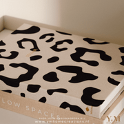 SOLULU - Leopard Opbergboek (L) - Beige met zwarte Luipaard print - met de uitstraling van een écht koffietafelboek! Perfect voor in een serene (Japandi) woonstijl.