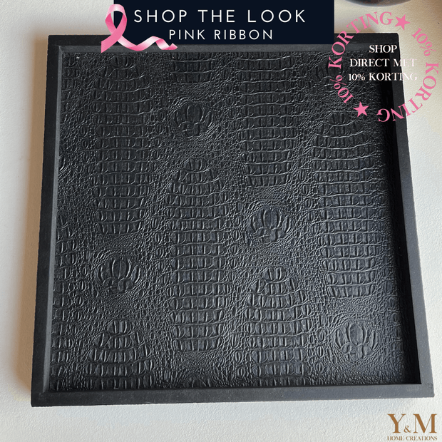 Y&M Shop The Look - PINK RIBBON – Shop met 10% KORTING - Luxe Croco Zwart Tray, Pink Leather Peony Porcelain EJ  Geurkaars, Geurstokjes, Roomspray, Vase The World Vaas Pastel Pink en Luxe Croco leer onderzetters