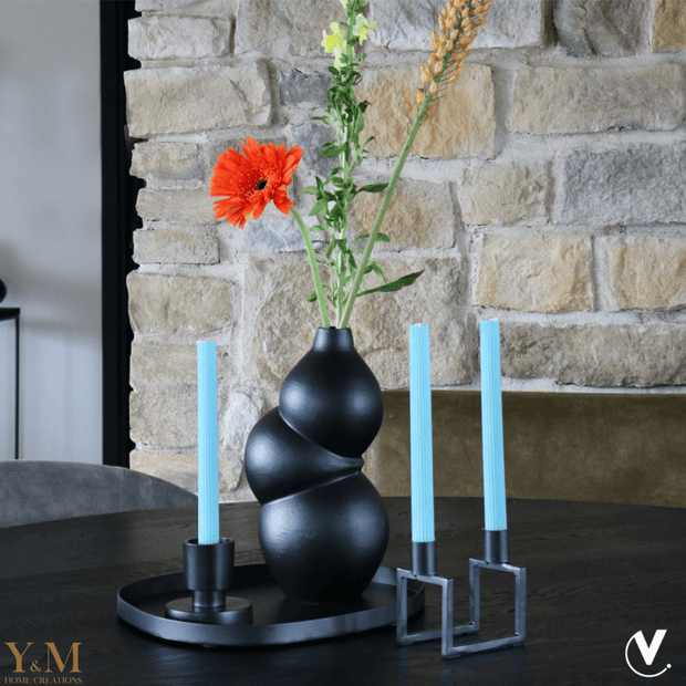 Vase The World Metalen Organische Tray “Met dit exclusief zwart dienblad heb je een echte eyecatcher in huis!”