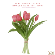 Hoog kwaliteit kunst Zijden Real Touch Tulpen 7st. 30cm, Donker Roze. Maak jouw vaas compleet met mooie Real Touch Tulpen (Tulips). Zijden | Kunst bloemen. Shop bij Y&M Home Creations