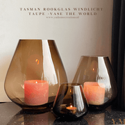VTW Tasman Taupe | PEAR Taupe Rookglas XS - Koop het bij Y&M Home Creations – Eric Kuster – Hotel Chique stijl – Trendy – Smokey glas - Vase The World 