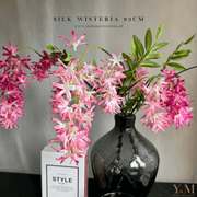 Zijden Bloem Tak - Japanse Wisteria – Roze Regen Roze | Pink 93cm - Shop bij Y&M Home Creations Laat je interieur shinen met deze prachtige, stijlvolle Japanse zijden blauwe regen takken!