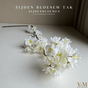 Zijden Tak - Japanse Bloesem Prunus Wit | White 84cm - Shop bij Y&M Home Creations Laat je interieur shinen met deze prachtige, stijlvolle Japanse zijden kersen bloesemtakken! 