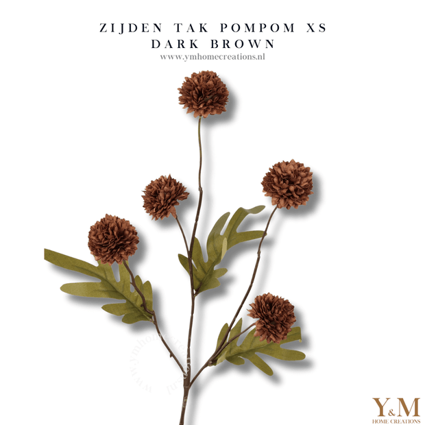 Zijden Tak PomPom Dark Brown | Coffee Brown | Donker Bruin XS 52cm - Shop bij Y&M Home Creations Laat je interieur shinen met deze prachtige, stijlvolle zijden decoratie takken! 