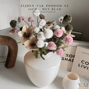 Zijden Tak PomPom XS 52cm - Shop bij Y&M Home Creations Laat je interieur shinen met deze prachtige, stijlvolle zijden decoratie takken! 
