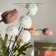 Zijden Tak PomPom Wit XS 52cm - Shop bij Y&M Home Creations Laat je interieur shinen met deze prachtige, stijlvolle zijden decoratie takken! 