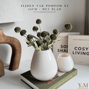 Zijden Tak PomPom Dark Olive | Dark Green | Groen XS 52cm - Shop bij Y&M Home Creations Laat je interieur shinen met deze prachtige, stijlvolle zijden decoratie takken! 