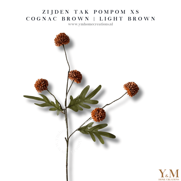 Zijden Tak PomPom Light Brown | Cognac Brown | Licht Bruin XS 52cm - Shop bij Y&M Home Creations Laat je interieur shinen met deze prachtige, stijlvolle zijden decoratie takken! 