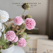 Zijden Tak PomPom Roze | Pink XS 52cm - Shop bij Y&M Home Creations Laat je interieur shinen met deze prachtige, stijlvolle zijden decoratie takken! 
