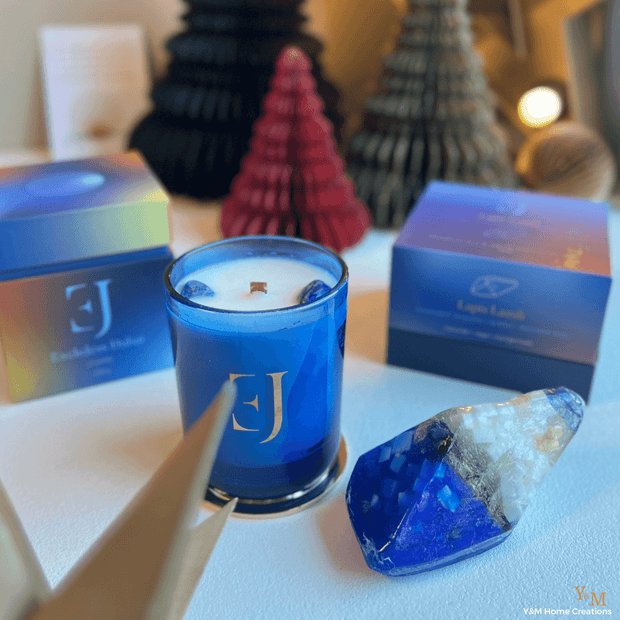 KERST | SINT CADEAU TIP: Het exclusieve chique & Luxe Cadeau set EXCLUJESS Geurkaars Dubai & Kristalzeep met Lapis Lazuli, is te verkrijgen bij Y&M Home Creations