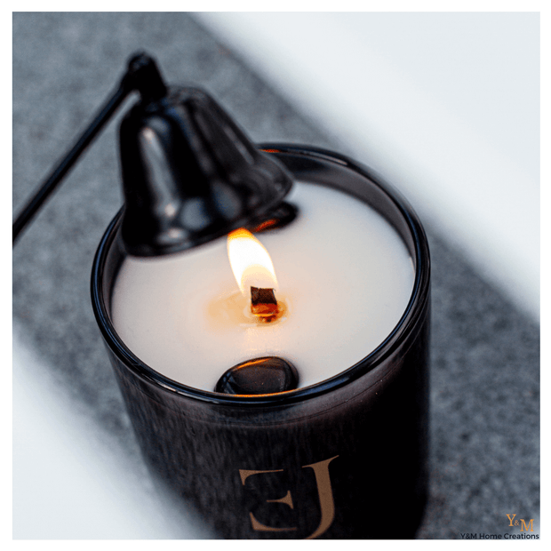 Luxe Zwarte Kaarsen onderhoud set van ExcluJess Candle Care kit: Kaarsendover, Kaarsentrimmer, Kaarsendipper & een schaaltje. Shop deze bij Y&M