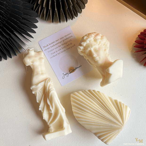 NATUURLIJKE LUXE ART KAARS - PALM SPEAR GEURKAARS – Jasmiij -  Prachtige decoratieve, luxe, figuurkaars, op basis van natuurlijke producten, in de vorm van een Palm blad. VEGAN & HANDMADE!
