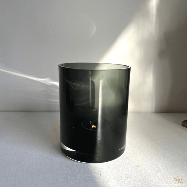 Grey / Zwart Rookglas Cilinder Set wat overal wel tot zijn recht komt. Rookglas windlichten, Rookglas Vazen. Smokeyglas het is echt DE trend van nu! 