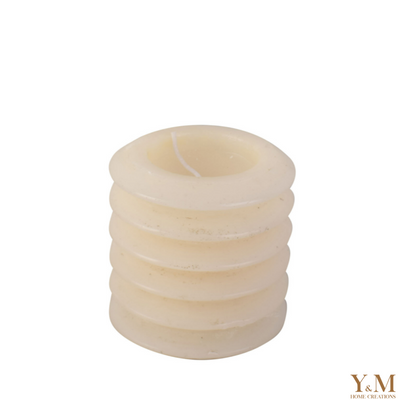 Pillar Candle Layered Circles Ivory Small, Ivoor, Gebroken wit Mooi met de glazen kaarsenhouders, ook te koop bij Y&M