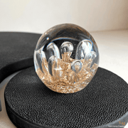 Presse Papier Ball - J-LINE Bubbels Gold. Een Trend van nú & een echte eyecatcher in huis. Decoratieve bal | bol voor in vele interieurs 