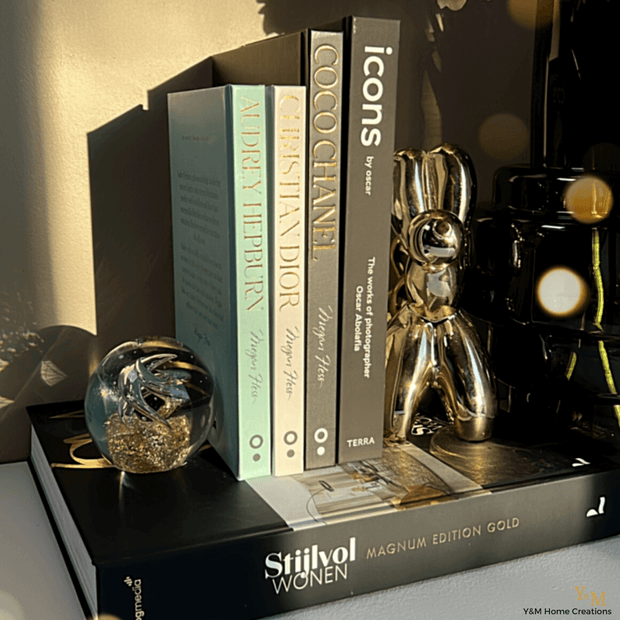 Tafelboek Christian Dior - De wereld van Fashion icon . Prachtig Koffietafelboek voor op de salontafel, leestafel en dressoir. Mooi inspiratie fashion boek van Christian Dior. 